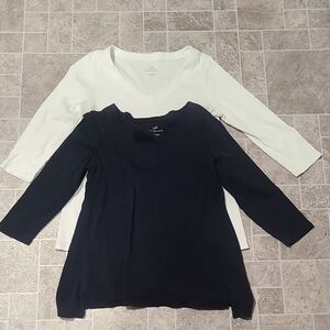 J. Jill V Neck 3/4 Length Sleeves Pima Cotton Set of 2 Navy Blue White Tops